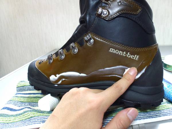 ヌバックレザー登山靴のwax加工に挑戦 3回塗り 仕上げの手順 とある関西人の外遊び