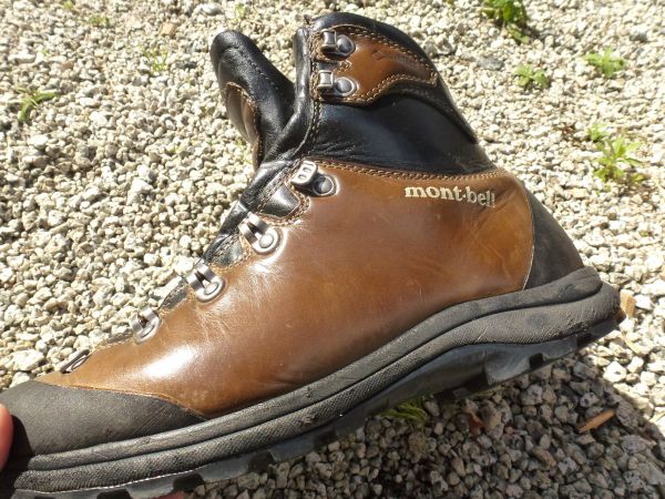 ヌバックレザー登山靴のwax加工に挑戦 3回塗り 仕上げの手順 とある関西人の外遊び